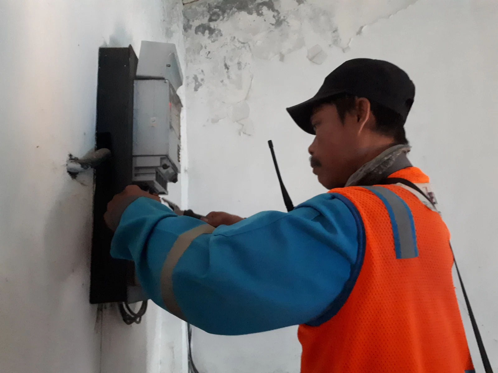 Electrical rough-in inside a framed home